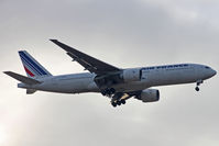 F-GSPH @ LFPG - Landing - by micka2b