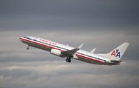 N834NN @ KLAX - Boeing 737-800 - by Mark Pasqualino