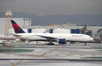 N706DN @ KLAX - Boeing 777-200LR - by Mark Pasqualino