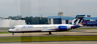 N942AT @ KATL - Taxi ATL - by Ronald Barker