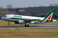 EI-IMM @ VIE - Alitalia