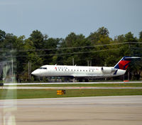 N930EV @ KLEX - Landing LEX - by Ronald Barker