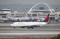 N3762Y @ KLAX - Boeing 737-800 - by Mark Pasqualino