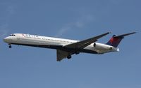 N906DE @ TPA - Delta MD-88