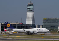 D-ABVY @ LOWW - Lufthansa Boeing 747