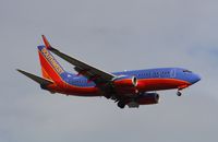 N425LV @ KSNA - Boeing 737-700 - by Mark Pasqualino