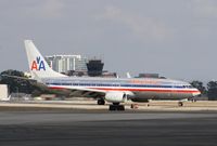 N804NN @ KSNA - Boeing 737-800 - by Mark Pasqualino
