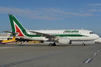 EI-IMM @ LOWW - Alitalia Airbus A319 - by Dietmar Schreiber - VAP