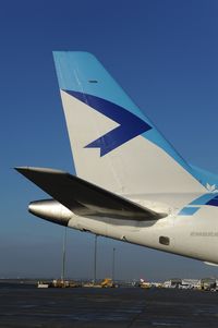 ES-AEC @ LOWW - Estonian Embraer 170 - by Dietmar Schreiber - VAP