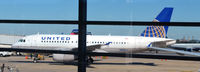 N807UA @ KDCA - DCA VA - by Ronald Barker