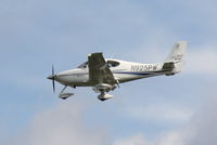 N925PW @ KSRQ - Cirrus SR-22 (N925PW) on approach to Sarasota-Bradenton International Airport following a flight from Tampa Executive Airport - by Jim Donten