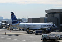 N334JB @ KDCA - DCA VA - by Ronald Barker