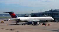 N907DL @ KDCA - DCA VA - by Ronald Barker