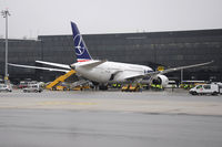 SP-LRA @ LOWW - LOT - Polish Airlines
