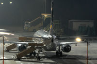 OE-LNT @ VIE - Austrian Airlines - by Chris Jilli