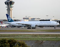 ZK-OKN @ KLAX - Taken from Westchester Bridge