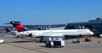 N962DL @ KDCA - DCA VA - by Ronald Barker