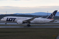 SP-LRA @ VIE - LOT Polish Airlines - by Chris Jilli