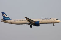 OH-LZB @ LEBL - Landing - by micka2b