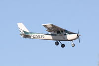 N25820 @ KSRQ - Cessna 152 (N25820) on approach to Runway 4 at Sarasota-Bradenton International Airport - by Jim Donten