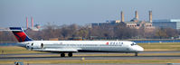 N922DX @ KDCA - Taxi DCA - by Ronald Barker