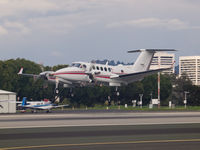 N6683W @ KSMO - N6683W arriving on RWY 21 - by Torsten Hoff