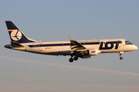 SP-LIF @ WAW - LOT - Polish Airlines - by Chris Jilli