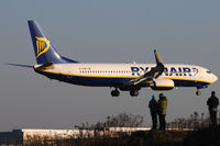 EI-ENM @ WAW - Ryanair - by Chris Jilli
