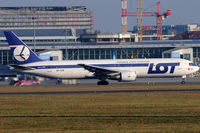 SP-LPB @ WAW - LOT - Polish Airlines - by Chris Jilli