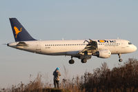 EI-DSZ @ WAW - Air One