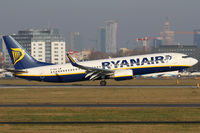 EI-EKE @ WAW - Ryanair - by Joker767