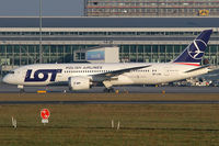 SP-LRA @ WAW - LOT - Polish Airlines