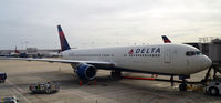 N187DN @ KATL - Atlanta - by Ronald Barker