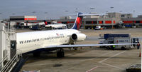 N906DE @ KATL - Atlanta - by Ronald Barker