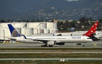 N78866 @ KLAX - Taxiing to gate - by Todd Royer
