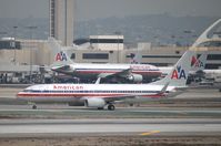 N903NN @ KLAX - Boeing 737-800 - by Mark Pasqualino