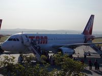 PT-MZH @ SWKN - Aeroporto Nelson Ribeiro Guimarães, Caldas Novas (CLV/SBCN), em 06 de janeiro de 2013. - by J C Silveira Junior