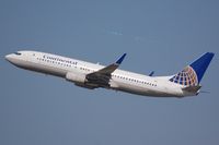 N16217 @ KEWR - CO B738 departing EWR - by FerryPNL