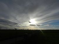 OE-LES - Boarding - by Moro Bence