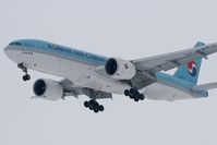 HL8252 @ LOWW - Korean Air 777-200 - by Andy Graf - VAP