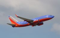 N438WN @ KFLL - Boeing 737-700 - by Mark Pasqualino