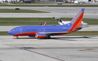 N948WN @ KFLL - Boeing 737-700 - by Mark Pasqualino