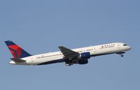 N615DL @ KFLL - Boeing 757-200 - by Mark Pasqualino