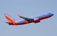 N273WN @ KFLL - Boeing 737-700 - by Mark Pasqualino