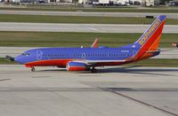 N406WN @ KFLL - Boeing 737-700 - by Mark Pasqualino