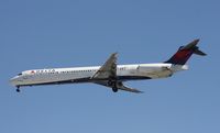 N908DL @ TPA - Delta MD-88