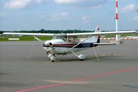 D-ESMP @ EDDH - R/Cessna F.172N Skyhawk [1633] Hamburg-Fuhlsbuettel~D 21/05/2006 - by Ray Barber
