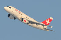 HB-IPU @ VIE - Swiss - by Chris Jilli