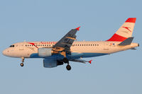 OE-LDF @ VIE - Austrian Airlines - by Chris Jilli