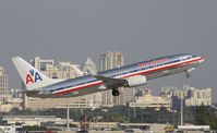 N868NN @ KFLL - Boeing 737-800 - by Mark Pasqualino